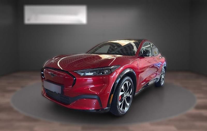 Gebraucht Ford Mustang Mach-E 258 kW (351 PS) 2021 Rot metallic SUV