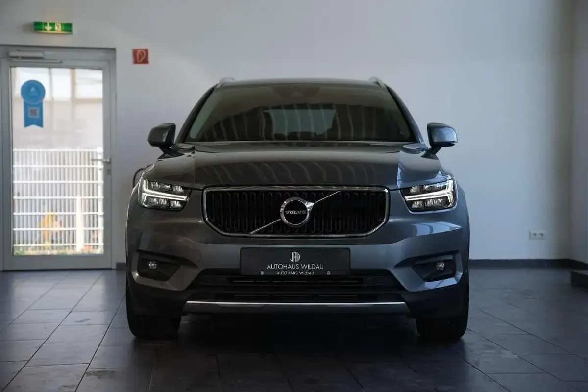 Gebraucht Volvo XC40 Momentum 190 PS (139 kW) 2018 Grau SUV