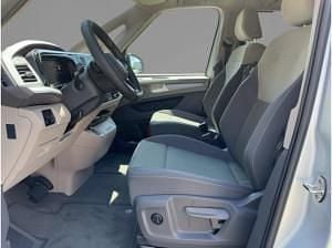 Neu VW Multivan Life 204 PS (150 kW) 2026 Silber (reflexsilber metallic) Van