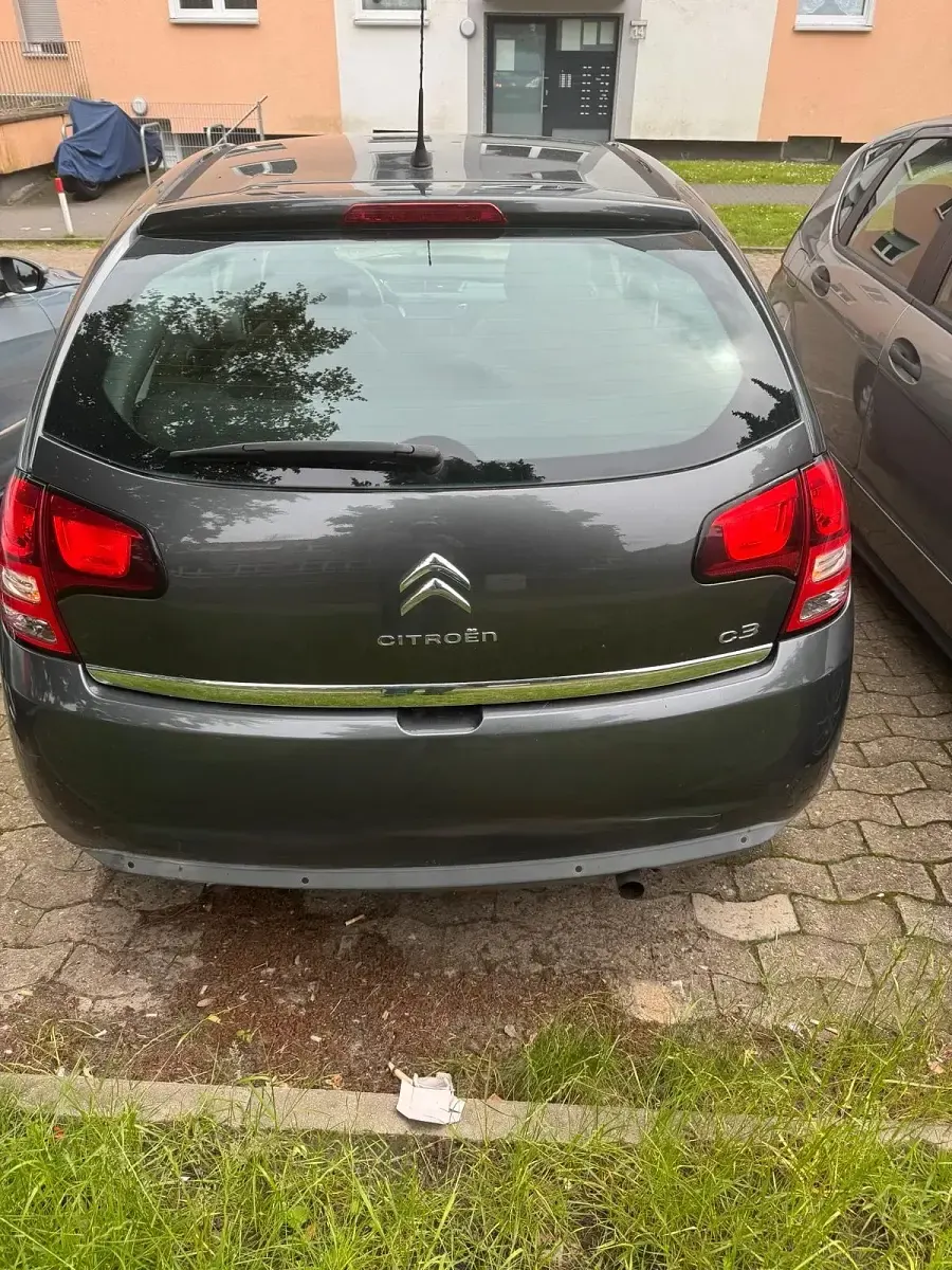 Gebraucht Citroën C3 74 PS (54 kW) 2012 Grau Kleinwagen