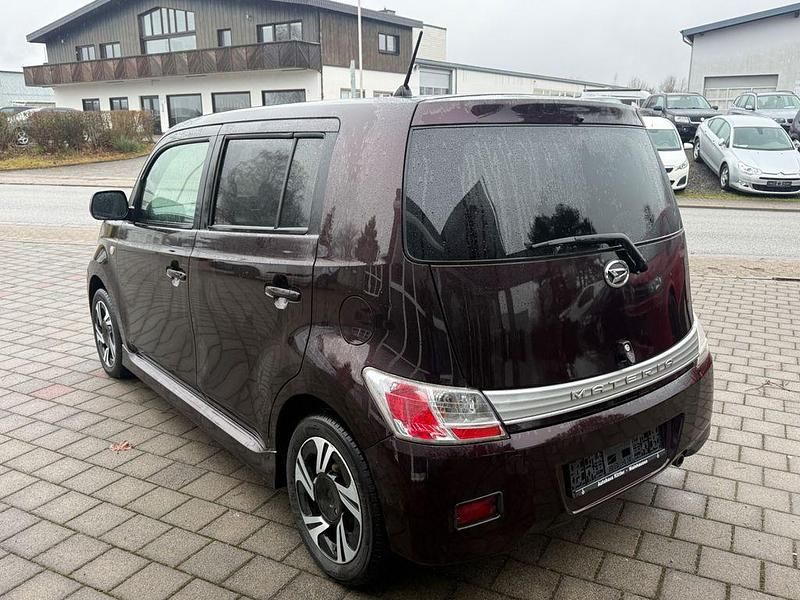 Gebraucht Daihatsu Materia 103 PS (75 kW) 2008 Rot Van / Kleinbus