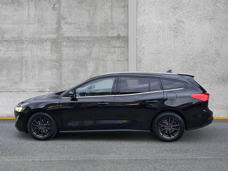 Gebraucht Ford Focus Cool & Connect 150 PS (110 kW) 2019 Schwarz Limousine