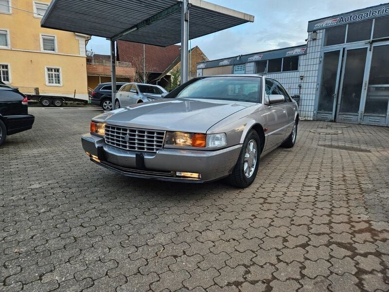 Grau Gebraucht 1997 Cadillac Seville STS Limousine | 4.300 € - Bild 1/4