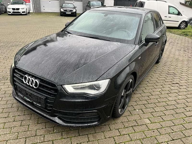 Mythosschwarz Gebraucht 2015 Audi A3 S-Line Limousine | 13.700 € (Guter Preis) - Bild 1/4