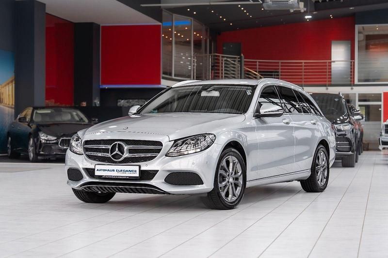 Silber Gebraucht 2015 Mercedes C180 Avantgarde Kombi | 15.680 € (Guter Preis) - Bild 1/4