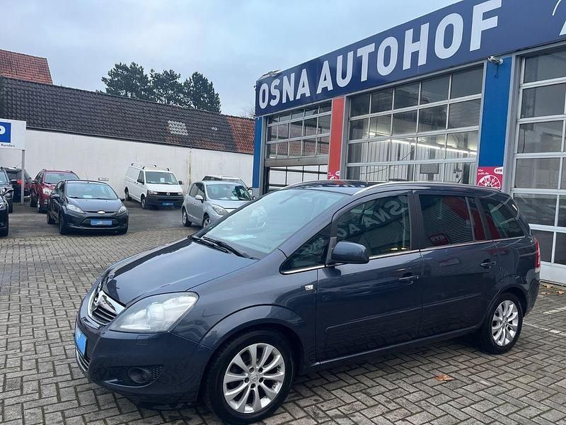 Gebraucht Opel Zafira Innovation 140 PS (102 kW) 2009 Silber Van / Kleinbus