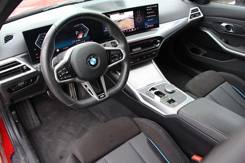 Gebraucht BMW 330 M Sport 245 PS (180 kW) 2025 Rot Kombi