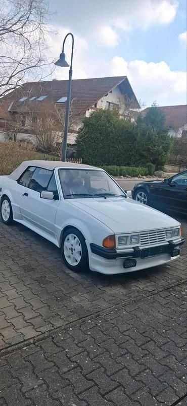 Gebraucht Ford Escort 105 PS (77 kW) 1983 Weiß Cabrio
