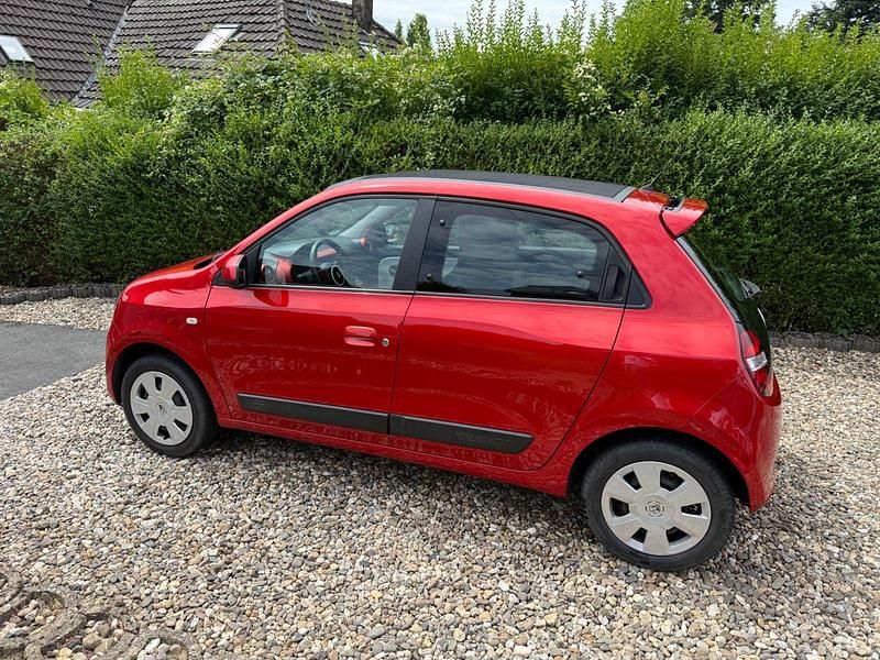 Rot Gebraucht 2015 Renault Twingo Kleinwagen | 5.750 € (Guter Preis) - Bild 1/4