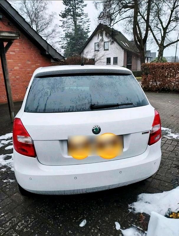 Gebraucht Skoda Fabia 110 PS (80 kW) 2012 Andere farben Limousine