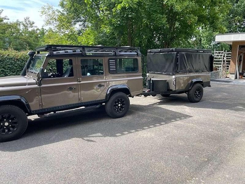 Gebraucht Land Rover Defender 122 PS (89 kW) 2011 Bronze Kombi