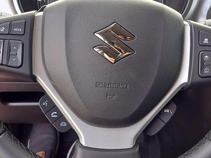 Gebraucht Suzuki Vitara Comfort 116 PS (85 kW) 2025 Rot SUV