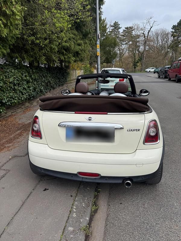 Second-hand Mini Cooper Cabriolet 122 CP (89 kW) 2009 Bej Cabrio