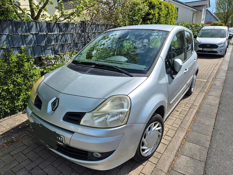 Second-hand Renault Modus 75 CP (55 kW) 2009 Argintiu Monovolum
