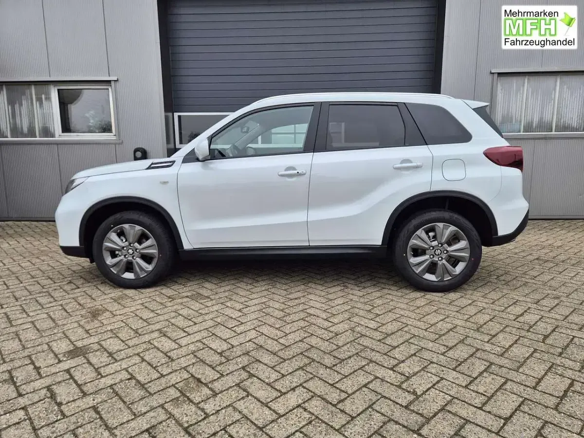 Neu Suzuki Vitara Comfort 110 PS (80 kW) 2026 Cool white pearl metallic SUV