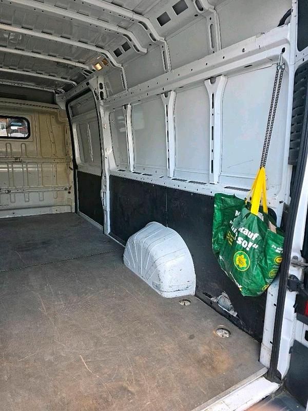 Gebraucht Peugeot Boxer 180 PS (132 kW) 2011 Weiß Van