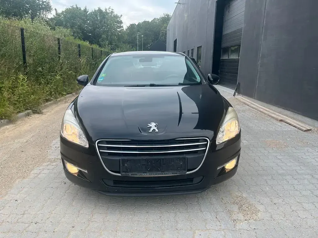 Gebraucht Peugeot 508 Allure 163 PS (119 kW) 2012 Schwarz Limousine