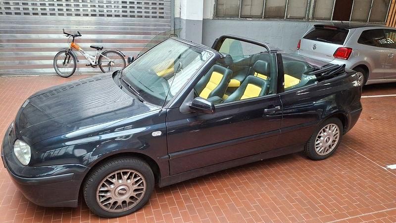 Blau Gebraucht 2001 VW Golf Cabriolet Trendline Cabrio | 650 € - Bild 1/4