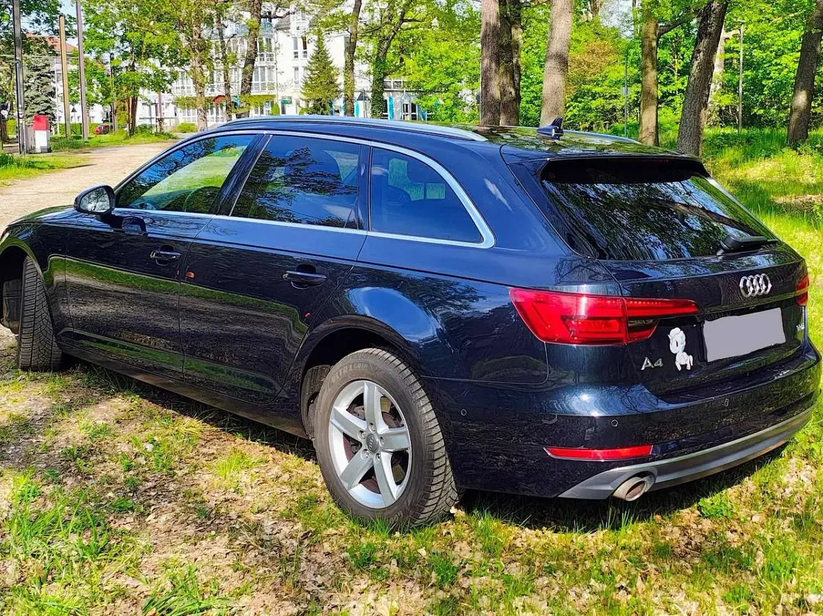 Gebraucht Audi A4 150 PS (110 kW) 2016 Blau Kombi
