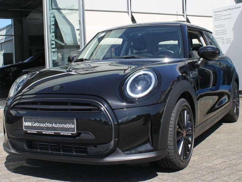 Midnight black metallic Gebraucht 2022 Mini ONE Essential Kleinwagen | 20.980 € (Etwas zu teuer) - Bild 1/4