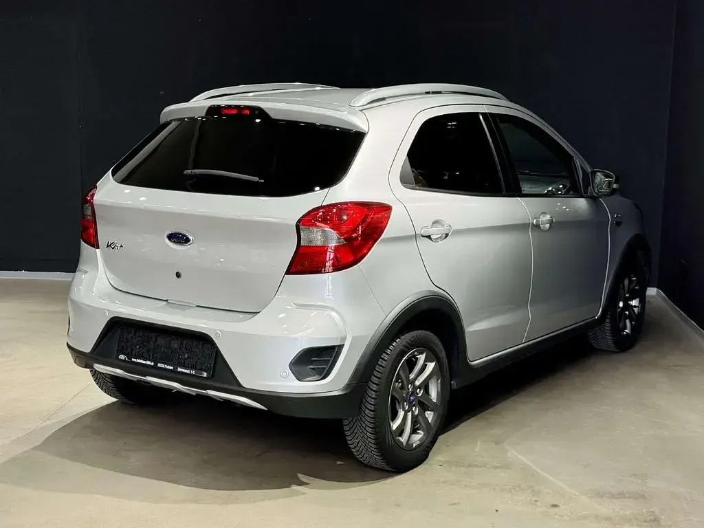 Gebraucht Ford Ka Active 86 PS (63 kW) 2018 Polarsilber metallic Limousine