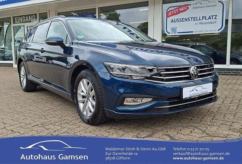 Aquamarinblau metallic Gebraucht 2024 VW Passat Business Kombi | 26.790 € (Superpreis) - Bild 1/4