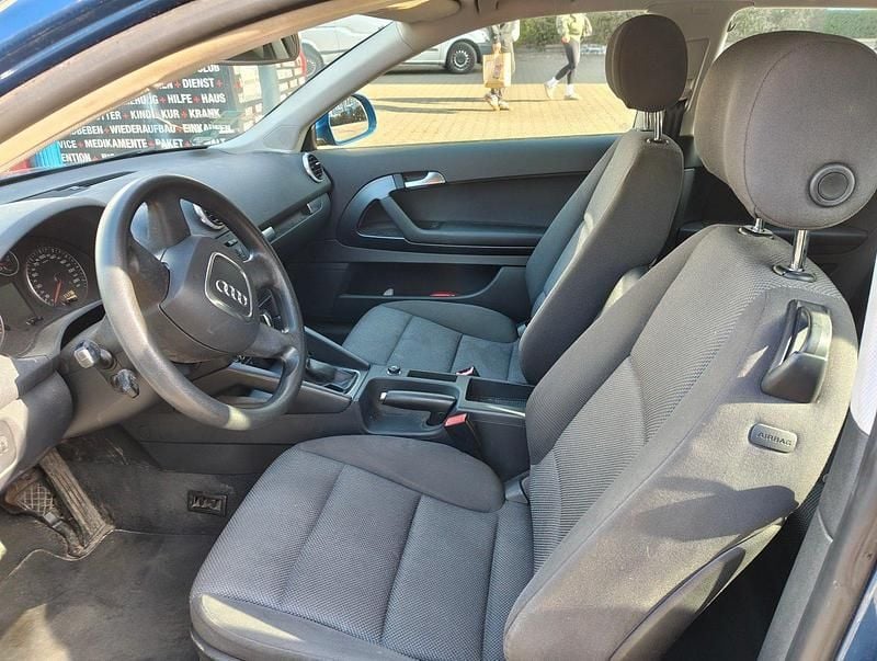 Gebraucht Audi A3 Ambition 125 PS (91 kW) 2010 Blau Kleinwagen