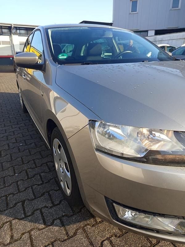 Second-hand Skoda Rapid 86 CP (63 kW) 2014 Argintiu Hatchback