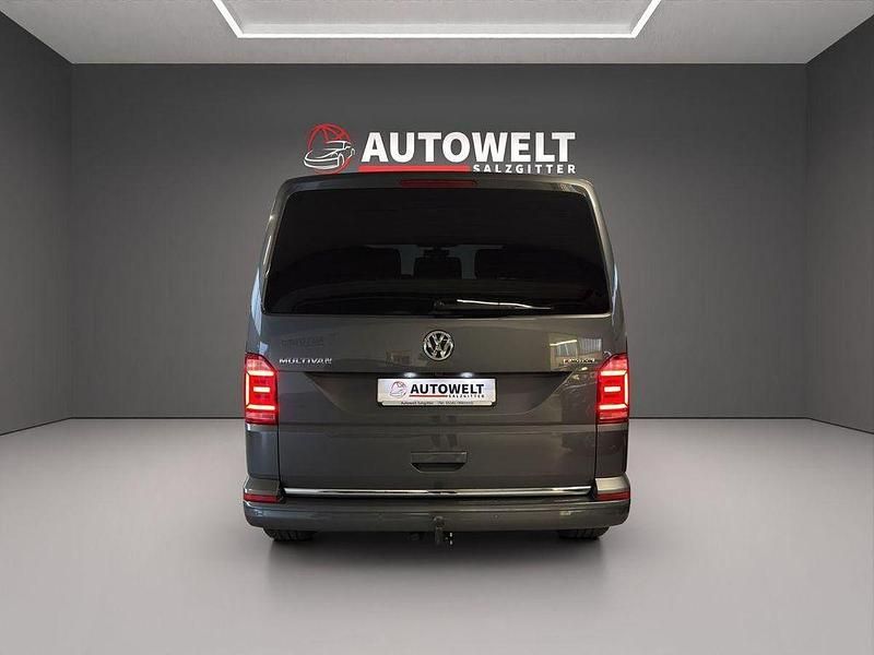 Gebraucht VW Multivan 199 PS (146 kW) 2019 Grau Van
