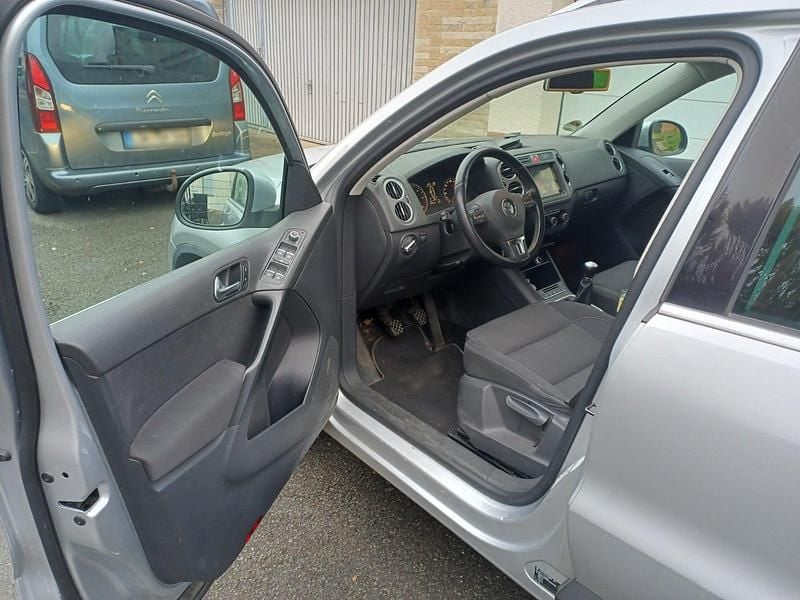 Gebraucht VW Tiguan 103 PS (75 kW) 2011 Silber SUV