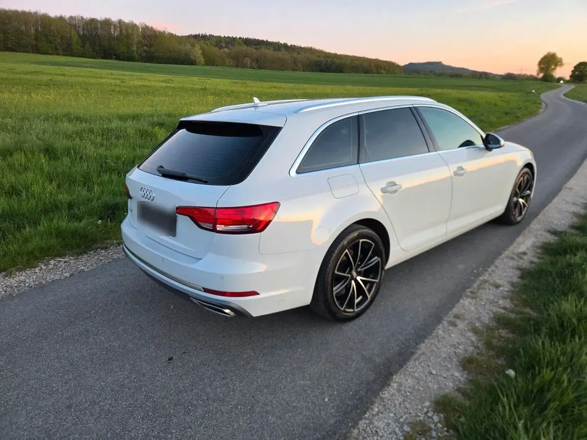 Usata Audi A4 Ambiente 150 CV (110 kW) 2018 Bianco Station wagon
