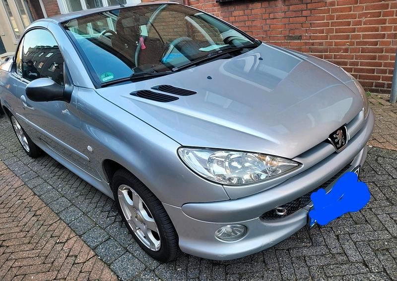 Gebraucht Peugeot 206 CC 109 PS (80 kW) 2005 Grau Cabrio