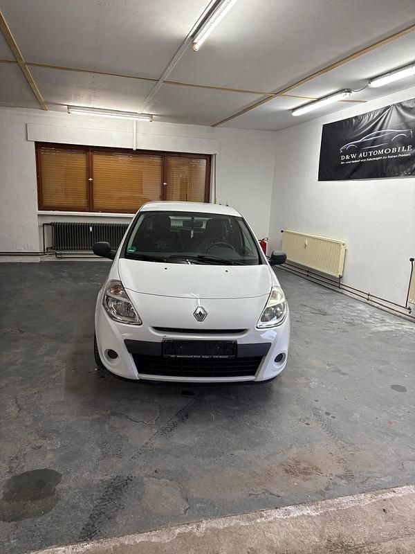 Gebraucht Renault Clio IV 75 PS (55 kW) 2012 Weiß Kleinwagen