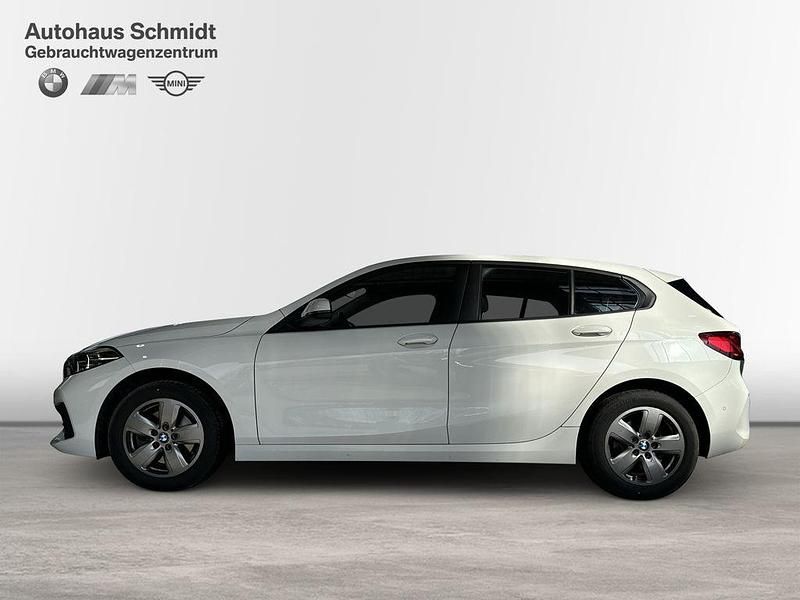 Gebraucht BMW 118 Advantage 150 PS (110 kW) 2022 Alpinweiß uni Kleinwagen