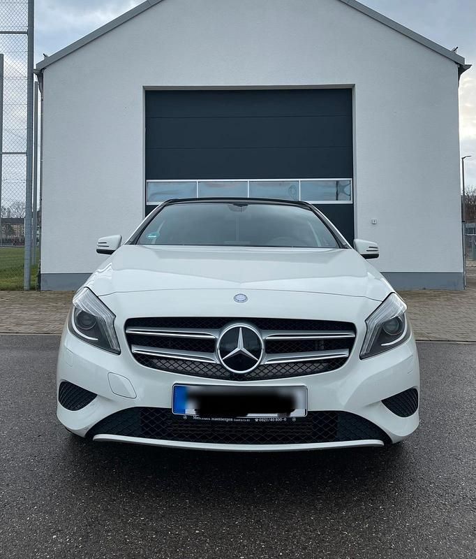 Weiß Gebraucht 2013 Mercedes A200 Kleinwagen | 8.500 € (Guter Preis) - Bild 1/4