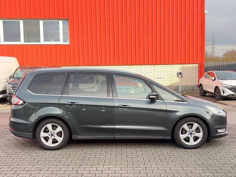 Gebraucht Ford Galaxy Titanium 150 PS (110 kW) 2016 Grün Van / Kleinbus