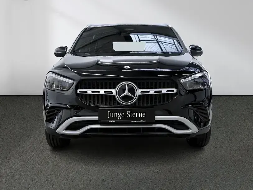 Gebraucht Mercedes GLA200 Advanced 163 PS (119 kW) 2025 Unilack nachtschwarz SUV