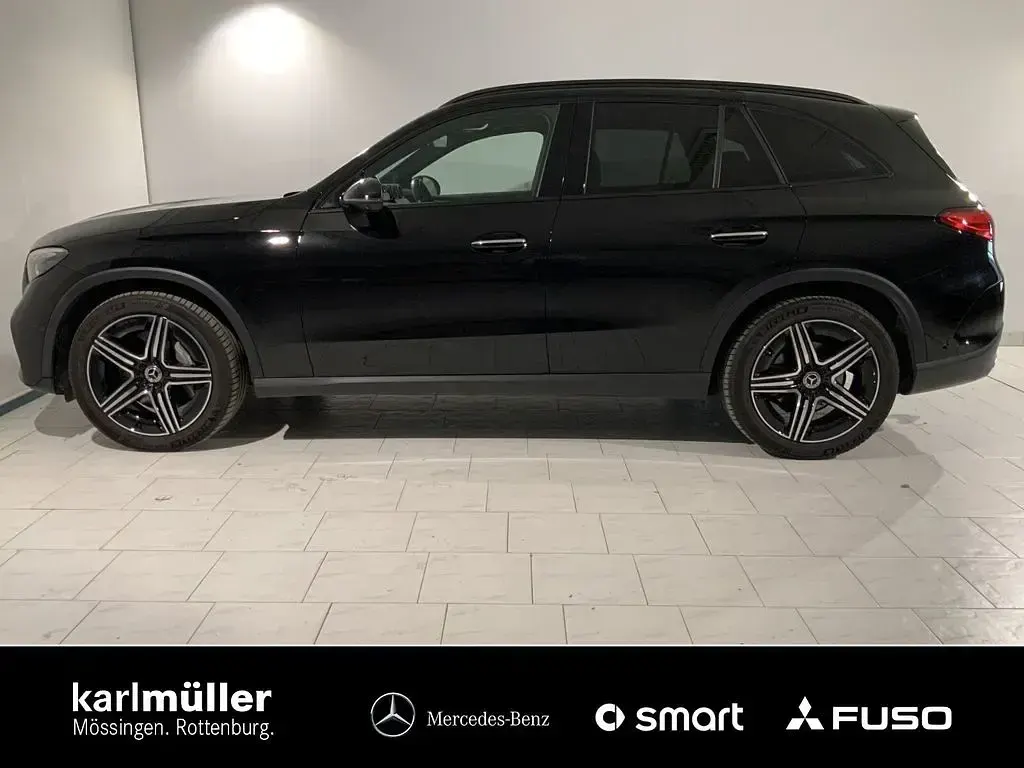 Gebraucht Mercedes GLC300 AMG line 258 PS (189 kW) 2023 Schwarz SUV