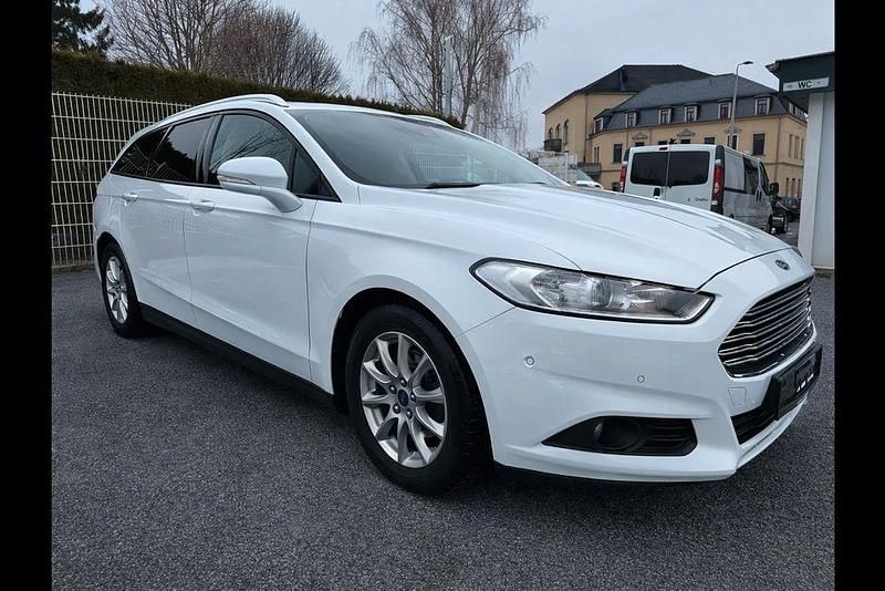 Używany Ford Mondeo 120 KM (88 kW) 2018 Biały Sedan/Limuzyna