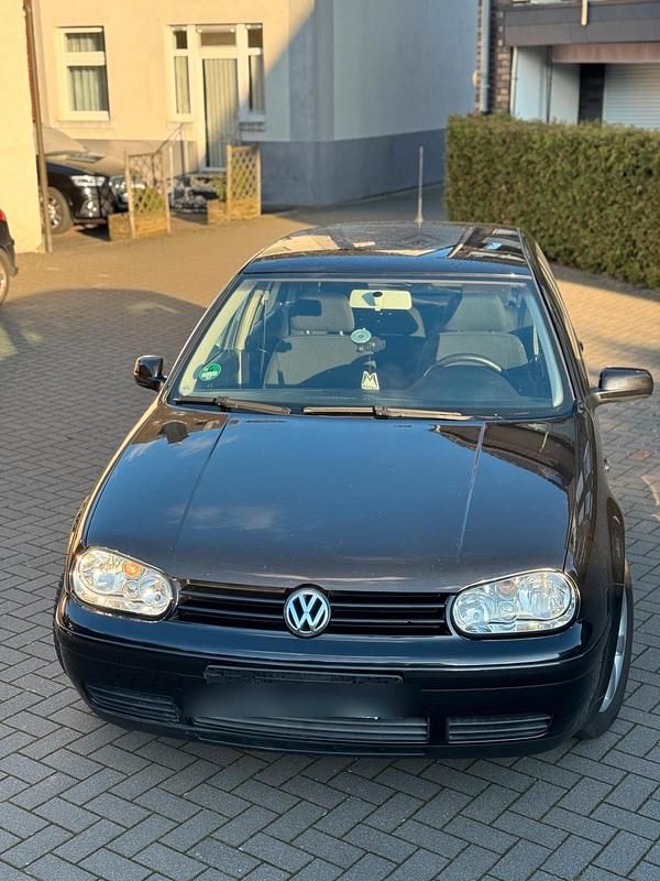 Schwarz Gebraucht 2003 VW Golf IV Kombi | 2.899 € (Etwas zu teuer) - Bild 1/4
