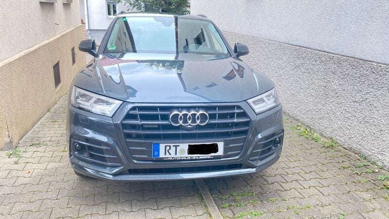 Grau Gebraucht 2018 Audi Q5 Sport SUV | 31.500 € (Fairer Preis) - Bild 1/4