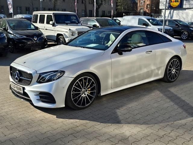 Gebraucht Mercedes E300 AMG 245 PS (180 kW) 2019 Weiss Coupé
