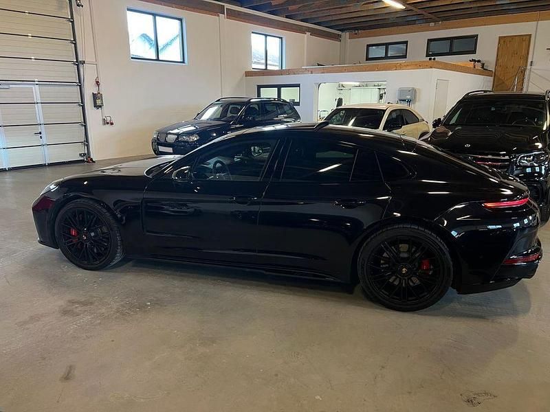 Gebraucht Porsche Panamera 500 PS (367 kW) 2024 Schwarz Limousine