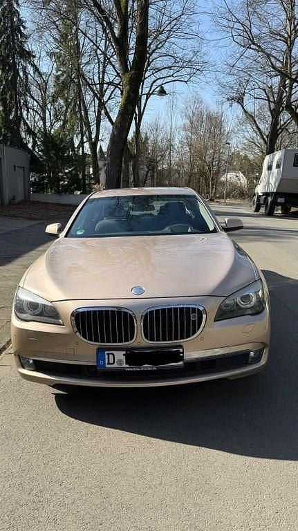 Gebraucht BMW 730 245 PS (180 kW) 2009 Gelb Limousine