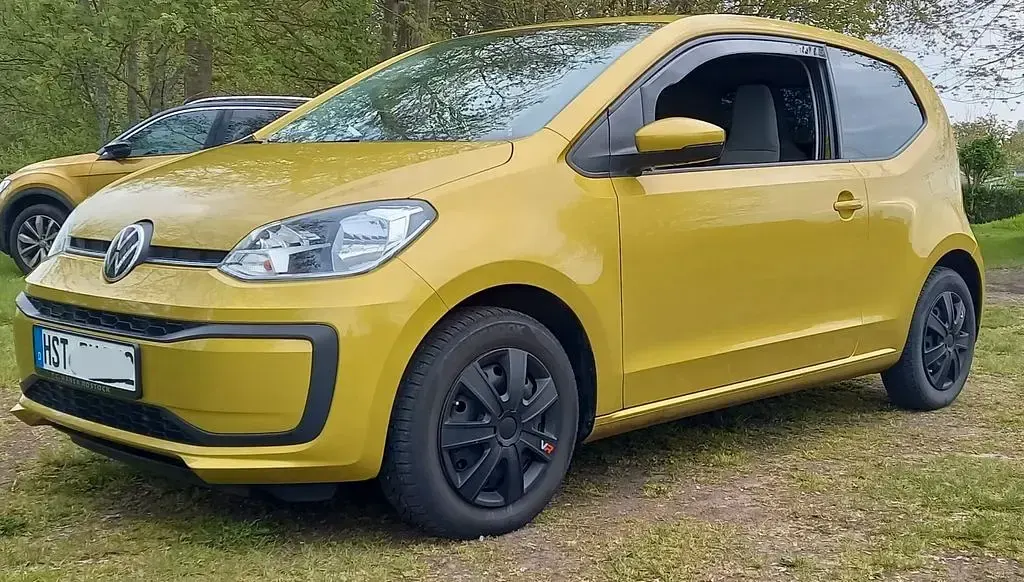 Usado VW up! 60 HP (44 kW) 2020 Amarelo Citadino
