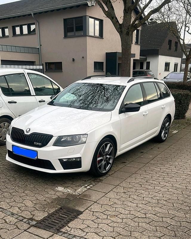 Weiß Gebraucht 2014 Skoda Octavia RS Kombi | 7.999 € (Superpreis) - Bild 1/4