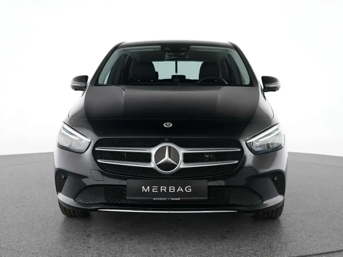 Gebraucht Mercedes B250e Progressive 160 PS (117 kW) 2022 Schwarz Kleinwagen