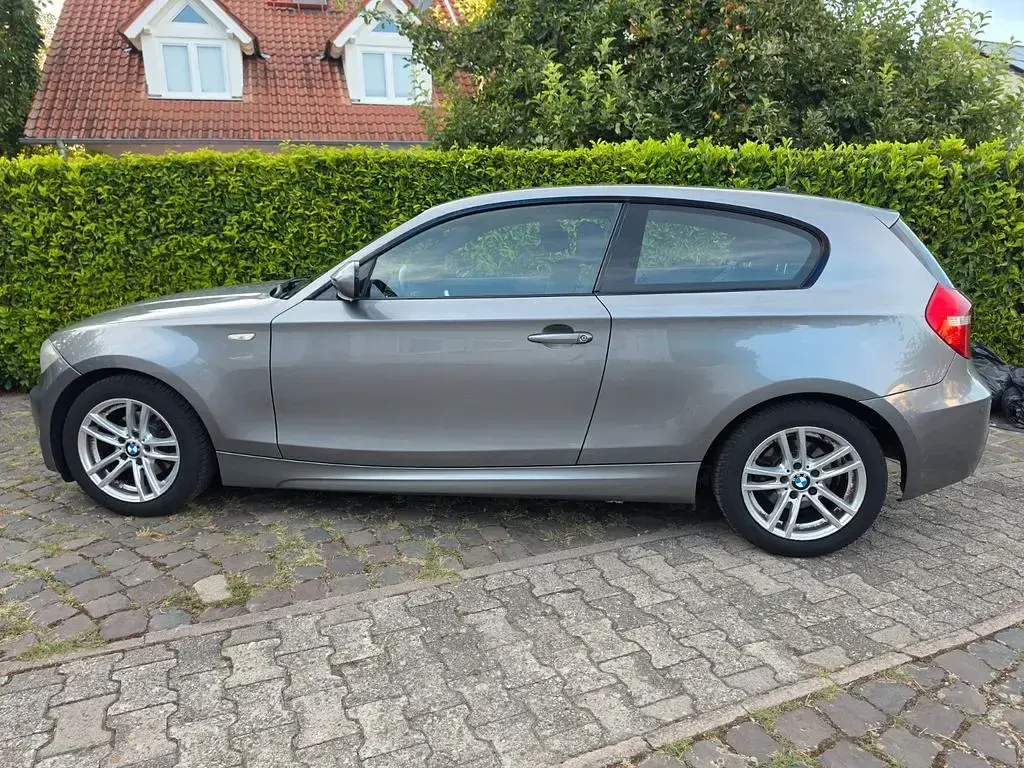 Gebraucht BMW 116 M Sport 116 PS (85 kW) 2011 Grau Kleinwagen