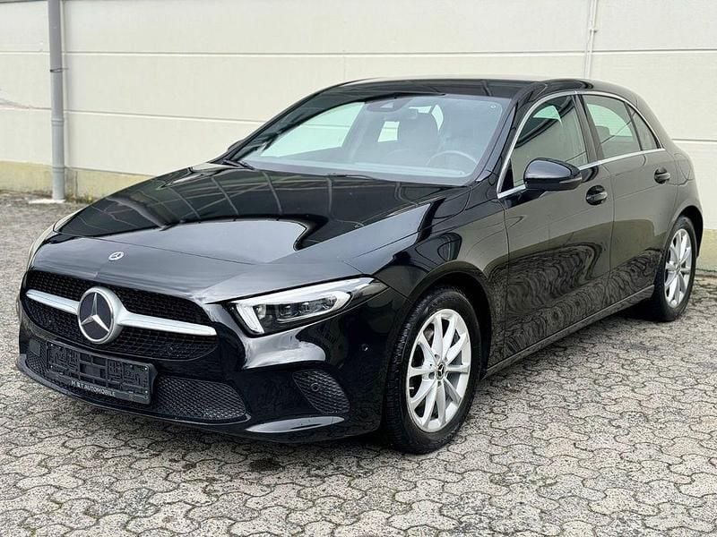 Gebraucht Mercedes A200 163 PS (119 kW) 2018 Schwarz Limousine