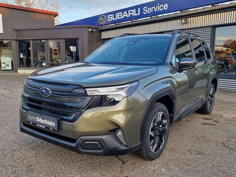 Neu Subaru Forester Exclusive+ 136 PS (100 kW) 2026 Autumn green (m) SUV